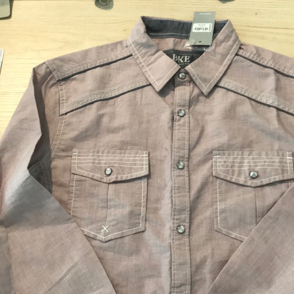 BLE tailored fit button down